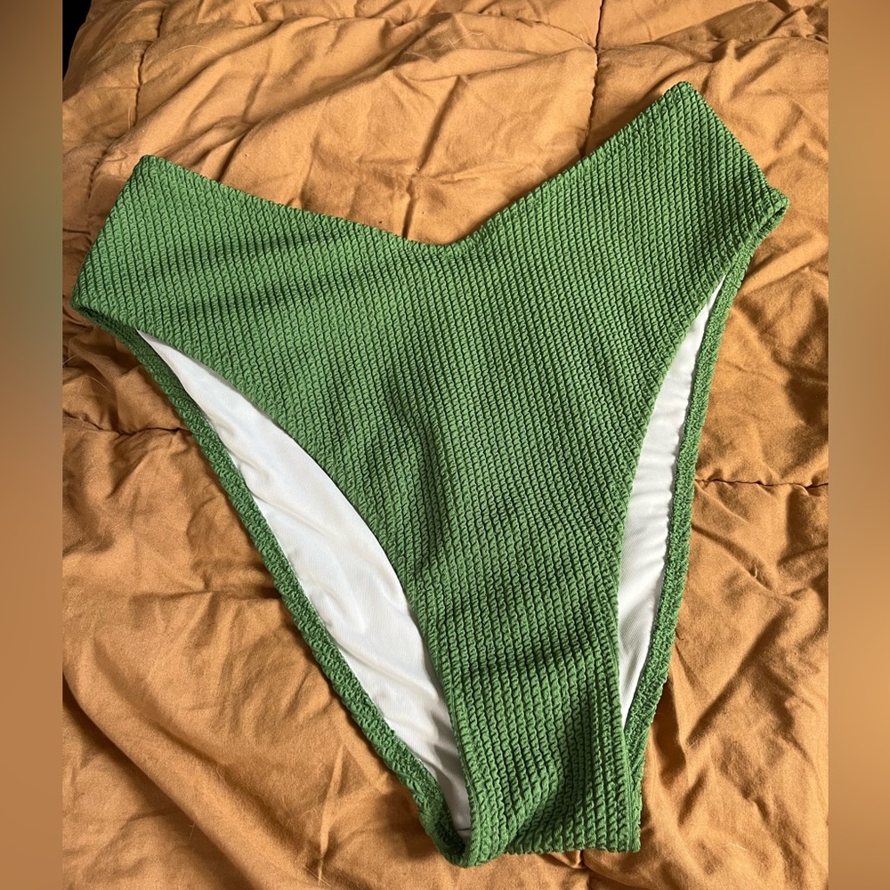Victoria secret green high waisted cheeky bikini bottom. Basically new. Size s